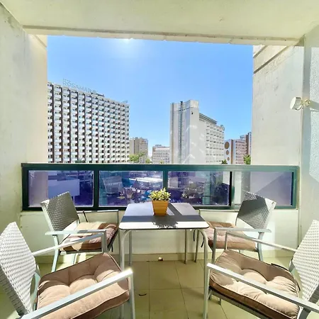 Gemelos 26 Pool Levante * 貝尼多姆